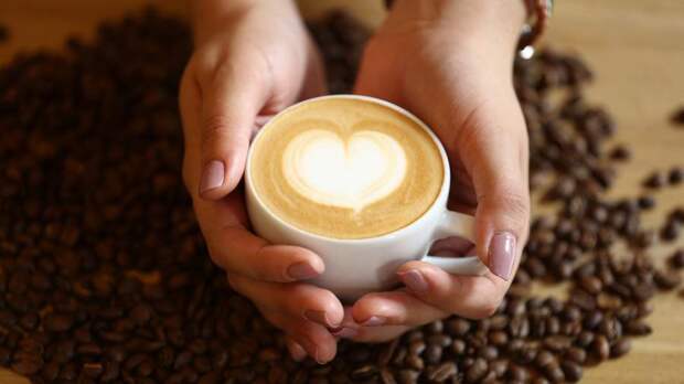 Кардиолог назвал безопасное количество кофеина в день
