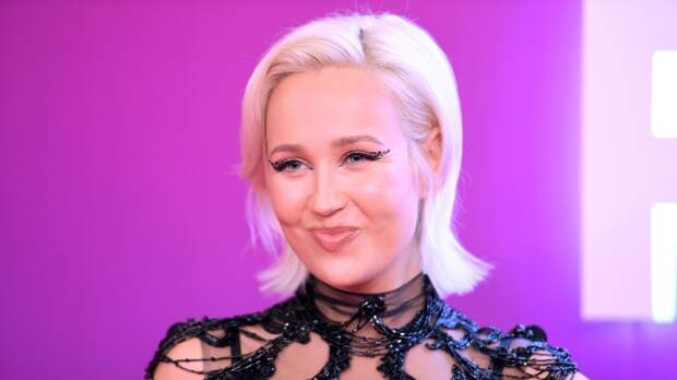 Фото Клавы Коки в бикини описали в сети фразой «энергия секса»