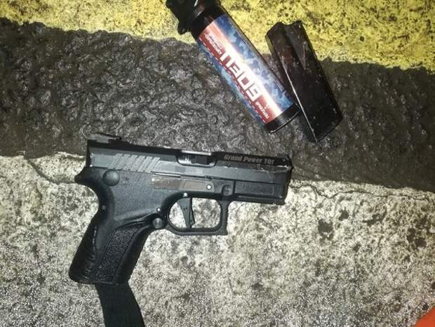 У торгового центра "Гран" в Подольске произошла драка со стрельбой