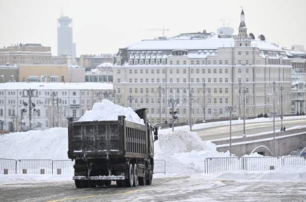 Московские сугробы начнут таять быстрее обычного