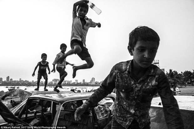 Дети играют на улицах Рио-де-Жанейро в мире, дети, жизнь