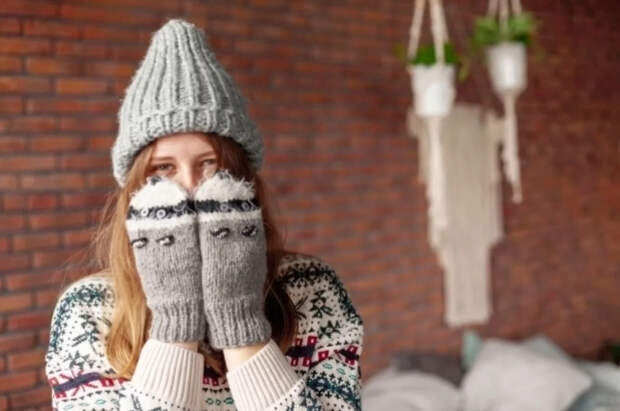 Врач Мирзакеримова предостерегла от раннего отказа от шапки весной