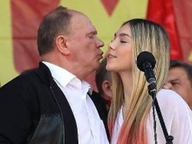 Как "единоросска" Поклонская положила на лопатки лидера КПРФ Зюганова