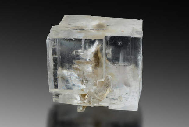 Каменная соль - кристаллическая форма обычной