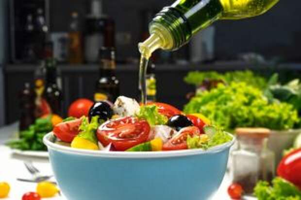 Правильный греческий. Как сделать знаменитый салат из овощей и сыра