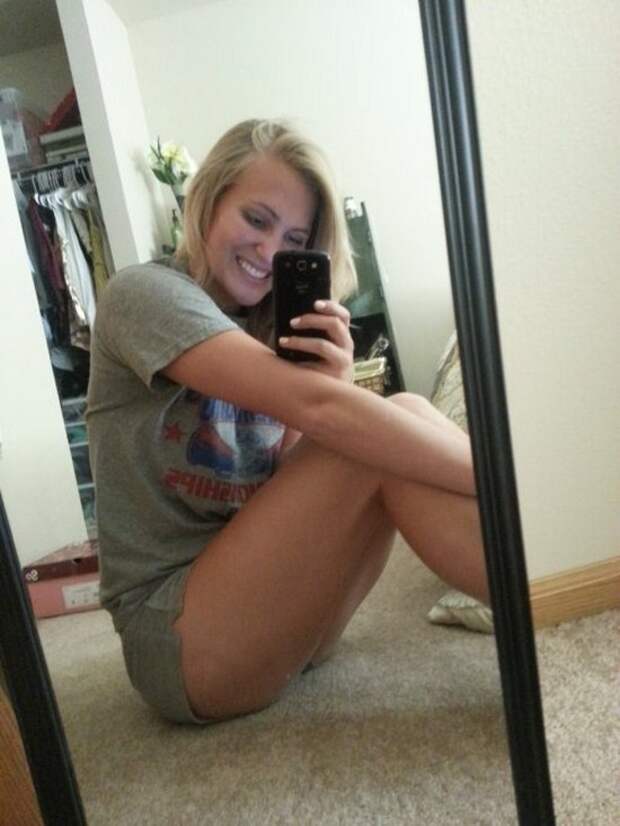 It’s official, mirrors are a girls best friend (35 Photos) It’s official, mirrors are a girls best friend (35 Photos)
