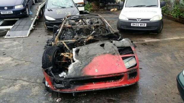 Легендарный Ferrari F40 сгорел сразу после реставрации F40, ferrari, пожар, спорткар, суперкар