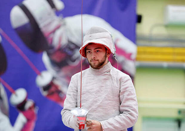 Военнослужащий ЦВО стал бронзовым призером чемпионата Сибирского Федерального округа по фехтованию в Новосибирске