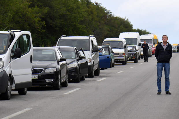 "Страна.ua": уклонисты бросают машины на обочине и идут пешком в Молдавию