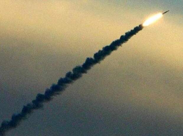 США выпустили 59 ракет по военному аэродрому в Сирии