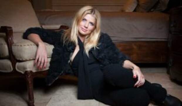 Стала мамой: 55-летняя певица Анастасия рассказала о родах после развода с Юлианом