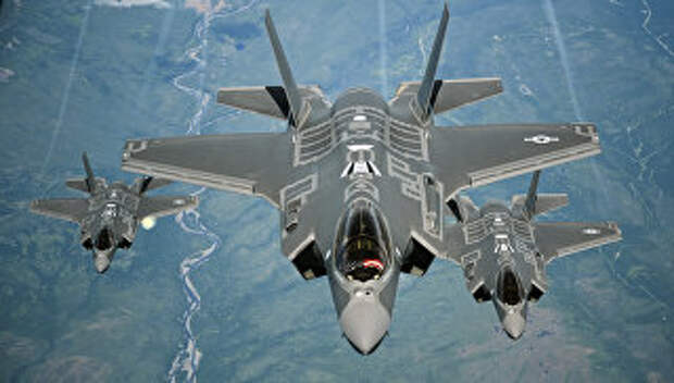 Американские истребители Lockheed Martin F-35 Lightning II