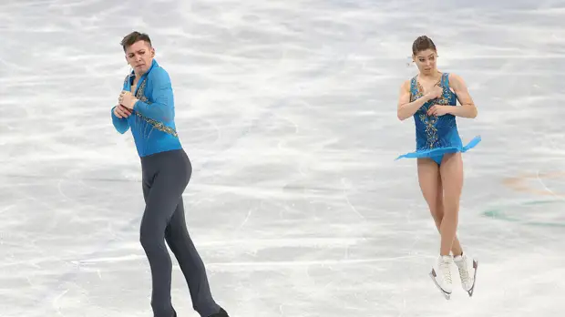 Российские спортивные пары выступят с короткими программами в сильнейшей разминке на ОИ-2022