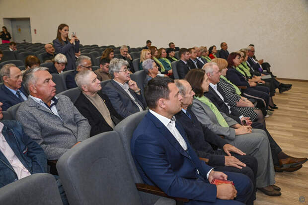 В Барнауле разрабатывают новую систему воспитания учащихся / Фото: barnaul.org