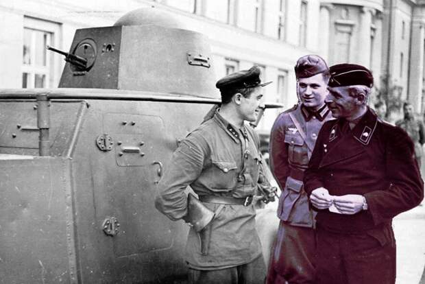 Советские и немецкие танкисты перед войной