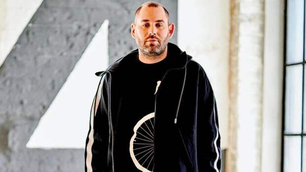 Семён Слепаков* пожаловался на невозможность шутить про россиян, живя за границей