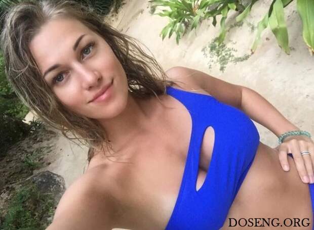 Одна из самых привлекательных стюардесс Аэрофлота
