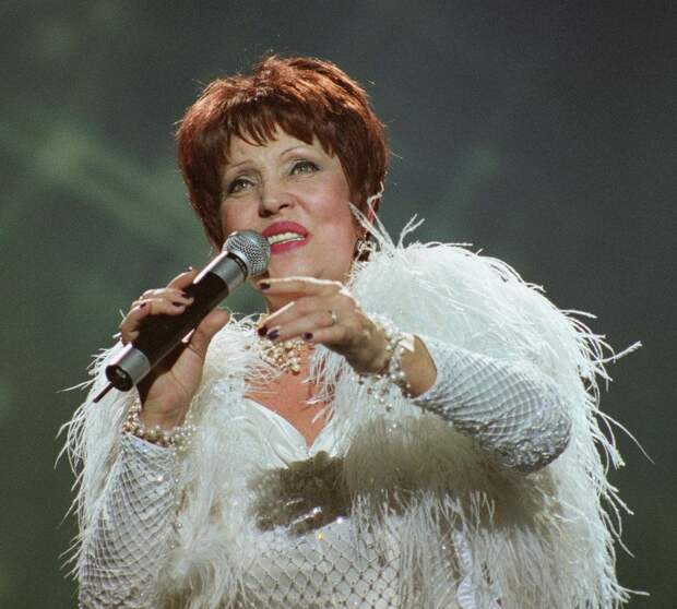 «112»: певицу Ненашеву госпитализировали в Москве из-за проблем с сердцем