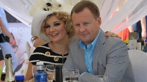 "Чего припёрлась?" Максакова получила отповедь от именитого режиссёра