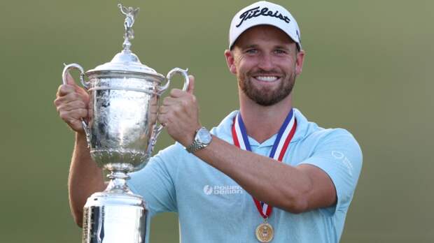 Wyndham Clark celebrates his win at the US Open.