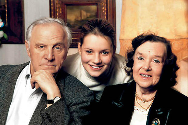 Михаил Ульянов с женой и дочерью