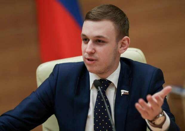 Самый молодой депутат Госдумы оказался и самым безграмотным
