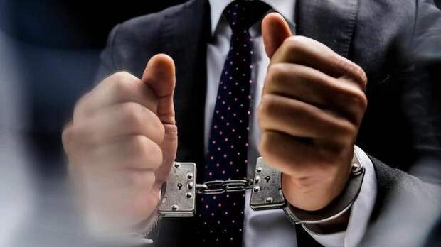 Стремление к обогащению привело чиновников на зону