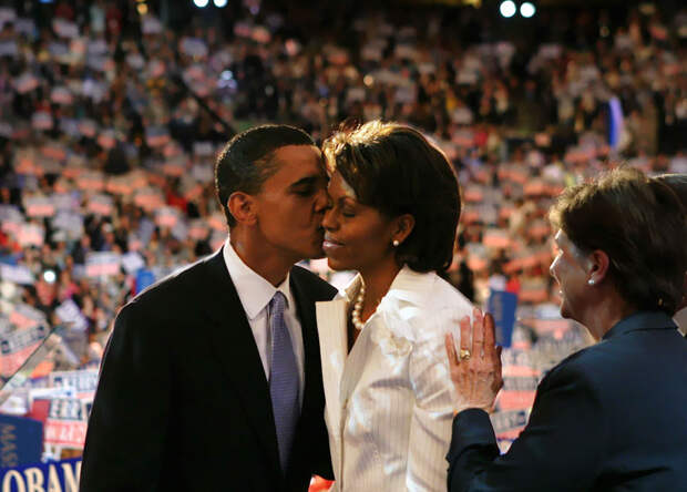 barack-obama-michelle-love-story-54