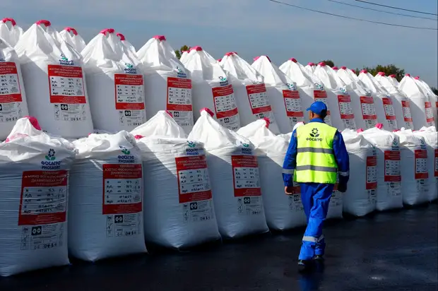 ЕС предложит запретить ввоз российского угля и ограничить импорт удобрений