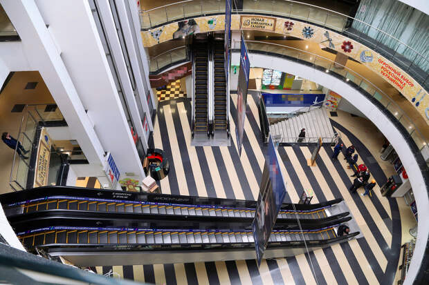 Психолог Волков: тяга подростков к фудкортам связана с сепарацией от родителей