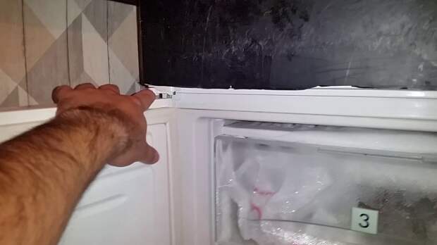 Что делать, если дверь холодильника не закрывается