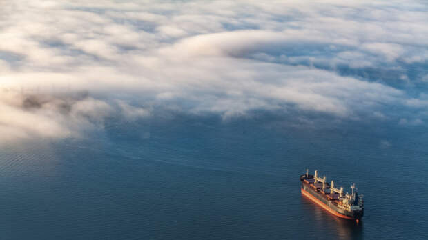 Американский танкер подвергся удару в ОАЭ