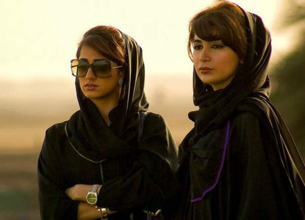 В ОАЭ девочки получают по наследству вдвое меньше, чем мальчики.