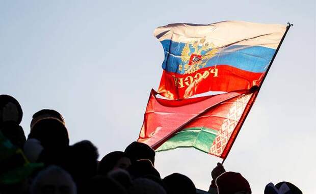 Россия постепенно теряет симпатии белорусов Россия постепенно теряет симпатии белорусов