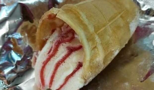 Владивостокцы купили мороженое, открыли его и обомлели