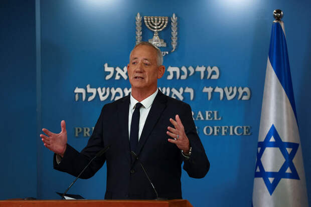 Израильский министр Ганц пригрозил выходом из правительства Нетаньяху
