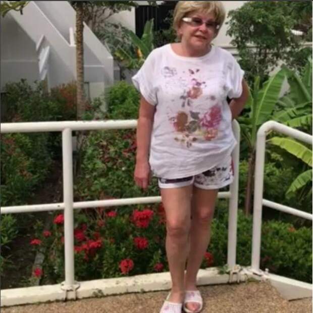 75-летняя Ангелина Вовк показала свои стройные ноги в шортах