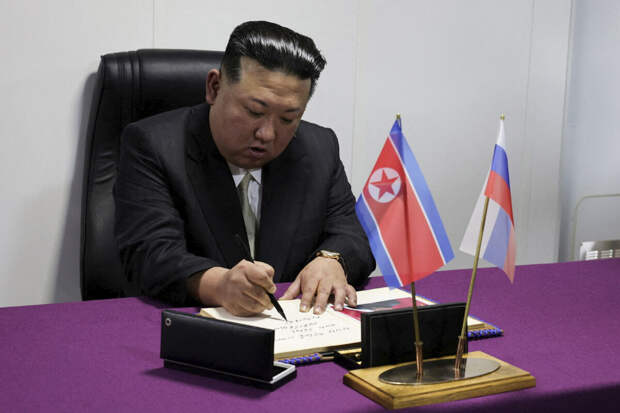 Лидер КНДР Ким Чен Ын: РФ защищает свой суверенитет и движется к процветанию