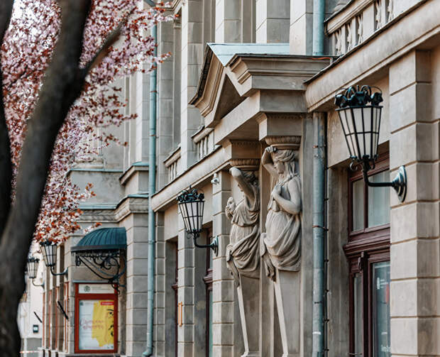 В Симферополе отметят День театра праздничной «Встречей без кулис», капустником и выставками