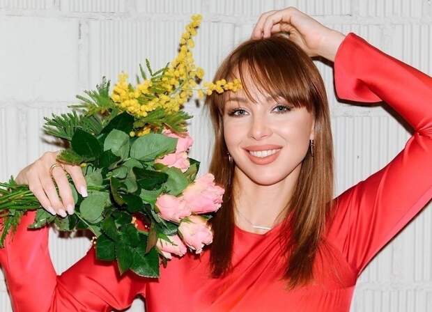 Поклонники ахнули: Полина Диброва снялась без капли макияжа