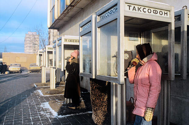 Депутат Антропенко: в городах РФ остро назрела тема возрождения таксофонов