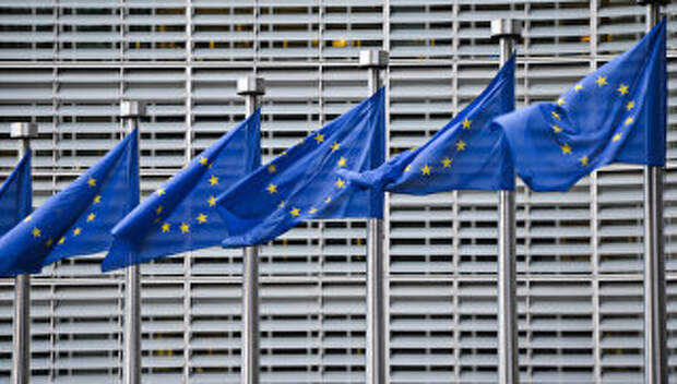 Флаги Евросоюза. Архивное фото
