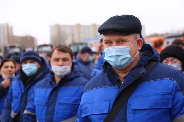 С улиц Марьина за зиму вывезли более 40 тыс.кубометров снега. Фото: Александр Чикин