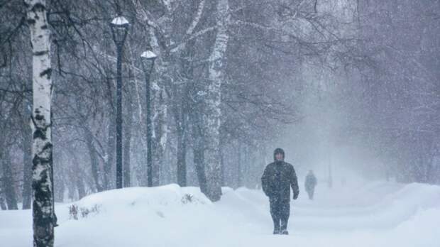 Сильная метель в Барнауле / Фото: amic.ru