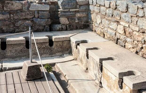 Туалет в Древнем Риме.