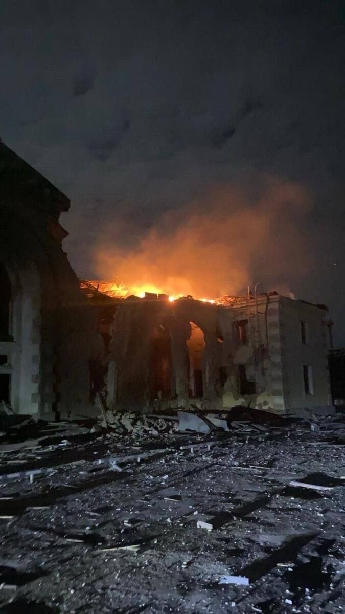 В последнее время наши соединения активизировали свои действия на территории контролируемой «небратьями», проводя серию массированных действий в отношении негражданских объектов, которые используются-4