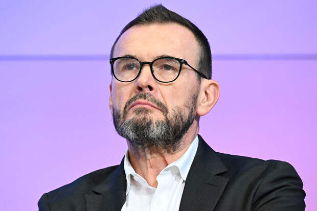 Вакаров: Зеленский спрячется на 9 мая в бункере на западе Украины