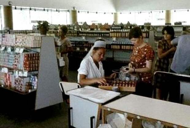 советский продуктовый магазин