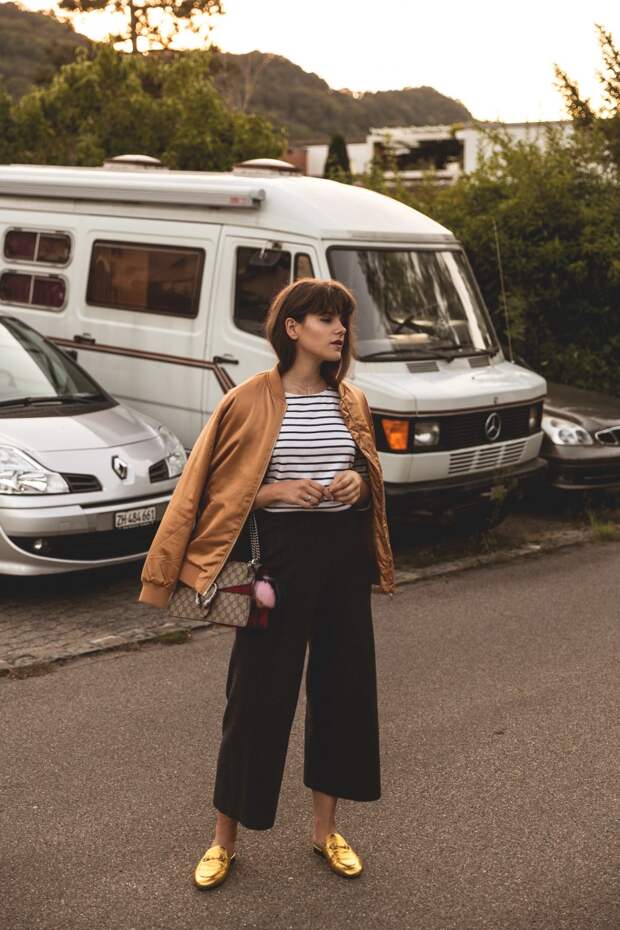 The-Fashion-Fraction-Personal-Style-Blog-Switzerland-Michele-Kruesi-Goldenour-Photography-Gucci-Princetown-Slippers-Gold-Gucci-Dionysus-Bag-Satin-Bomber-Jacket-1