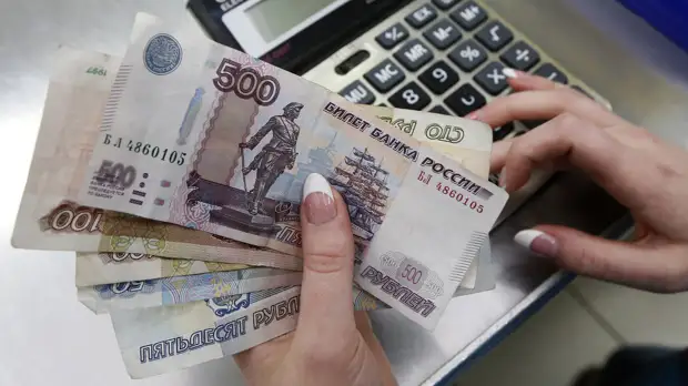 Зимние ожидания: как могут измениться курсы доллара и евро в декабре